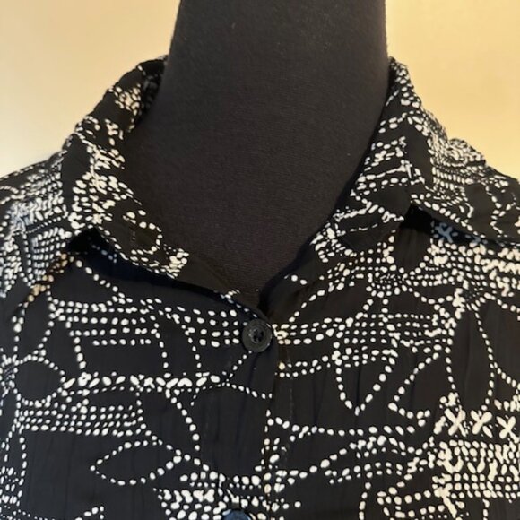 Bisou Bisou Black/White Sheer Top  8631 - Picture 6 of 9